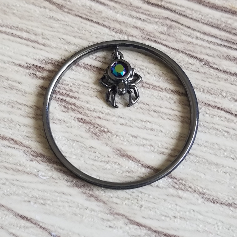 🦉Spider Locket Window - Picture 2 of 2